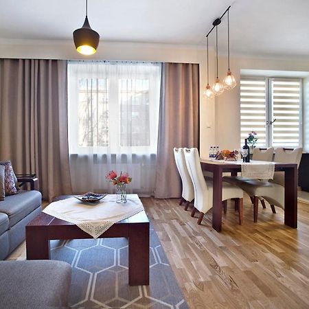 Niepodleglosci Serviced Apartments Warschau Buitenkant foto