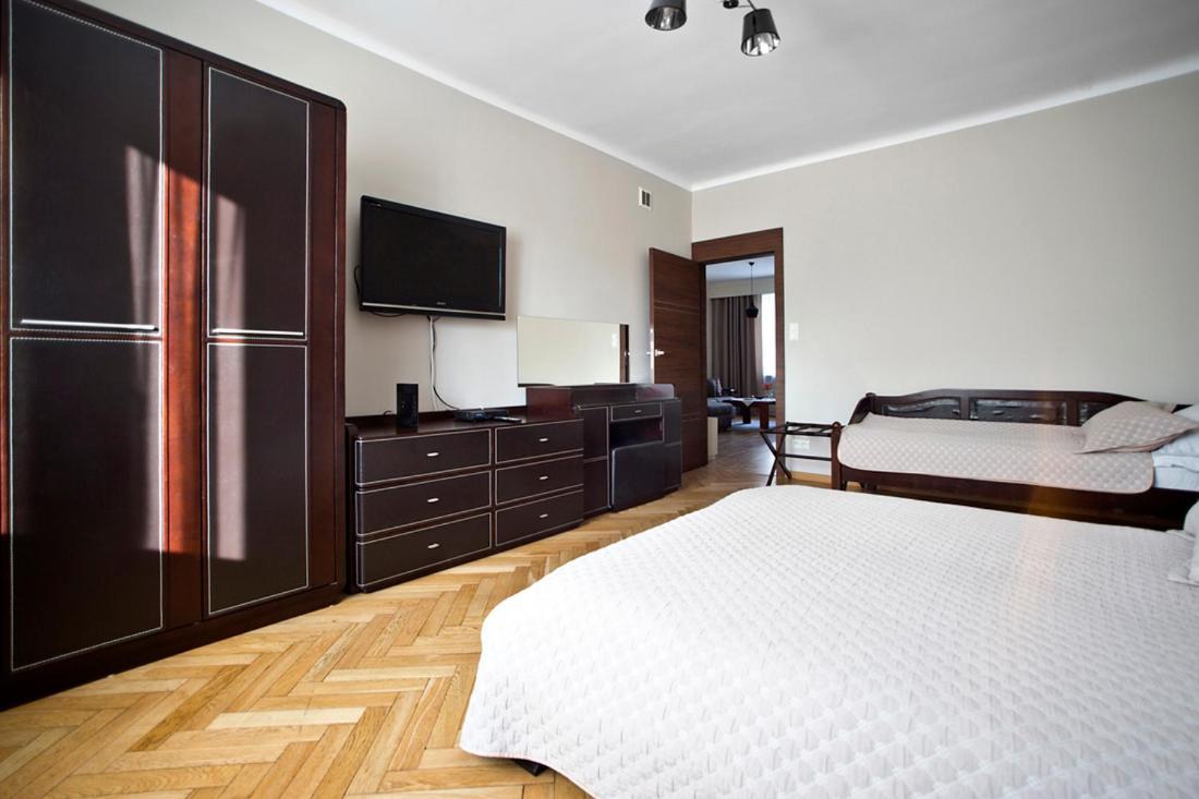 Niepodleglosci Serviced Apartments Warschau Buitenkant foto